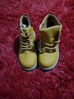 Kids ankle boot size 29