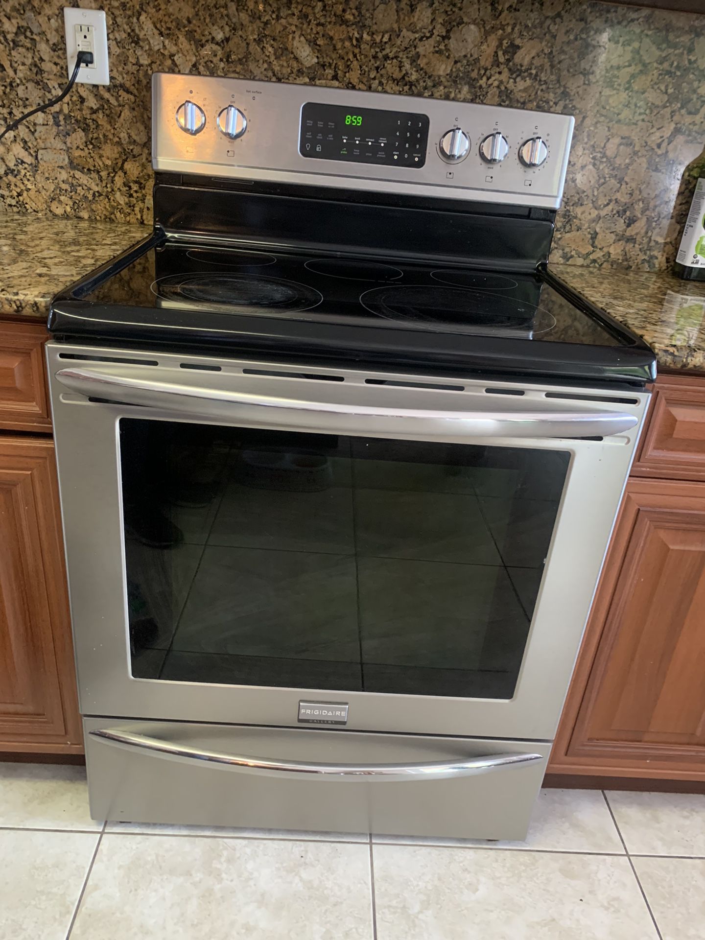 Frigidaire Electric Stove - Oven NOT Working
