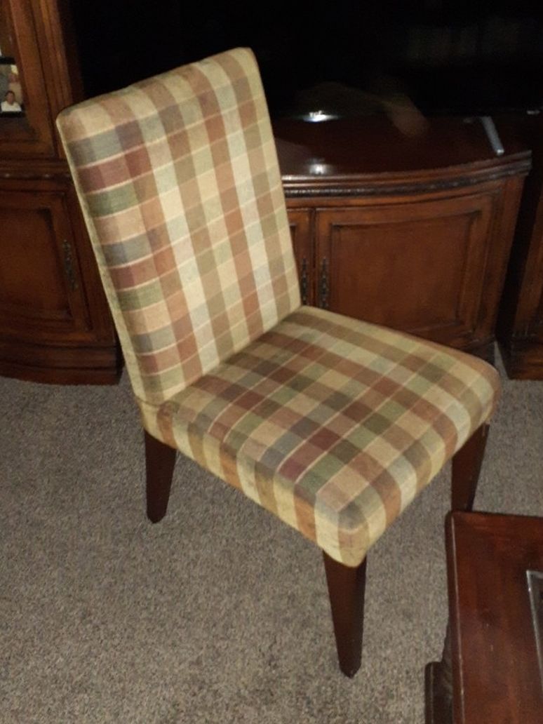 4 Dinning Chairs
