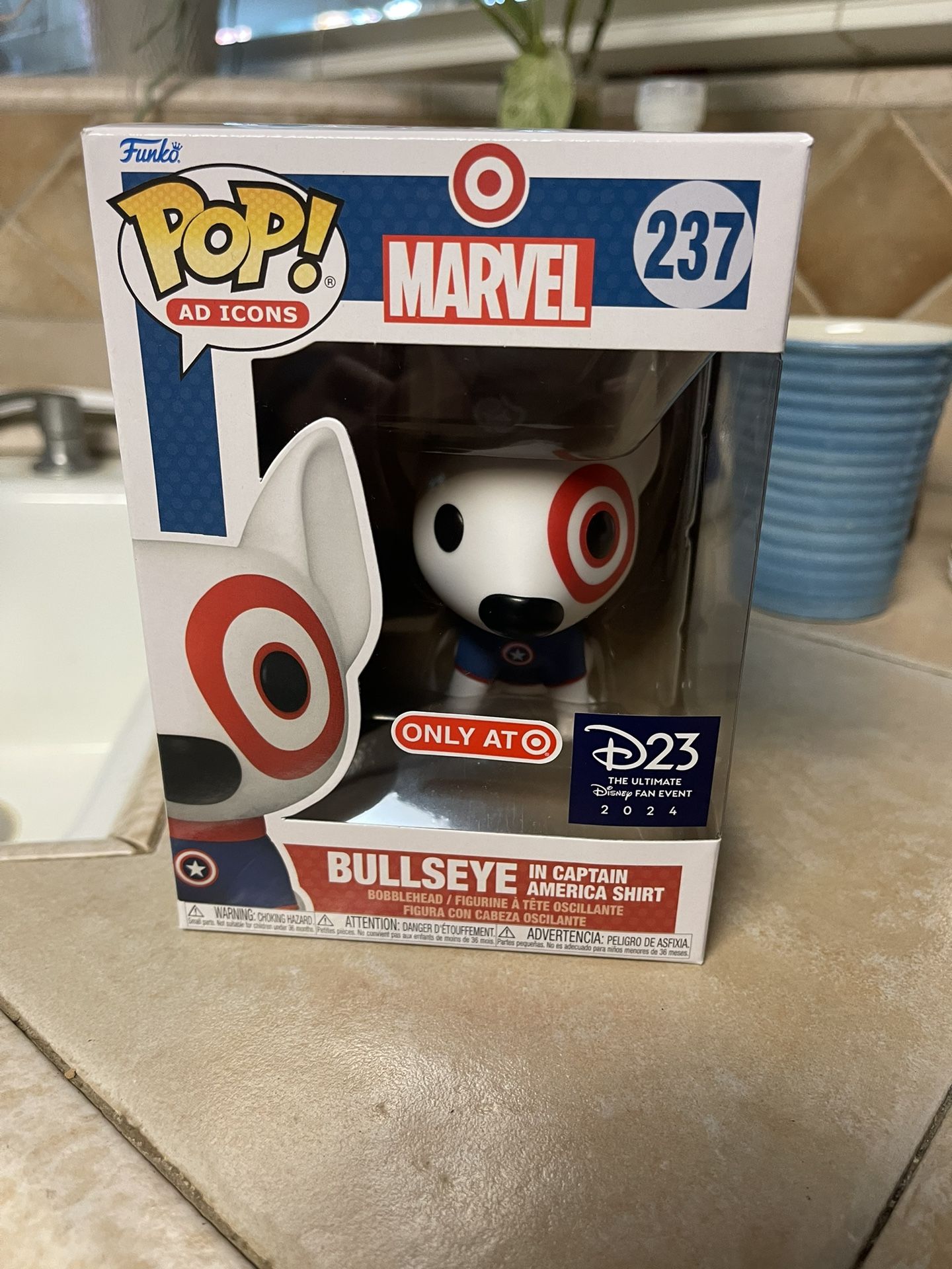 Funko pop Target Bullseye Captain America