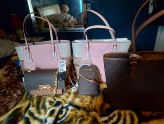 Micheal Kors Purses 