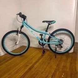 Like New 24 in kids Bike