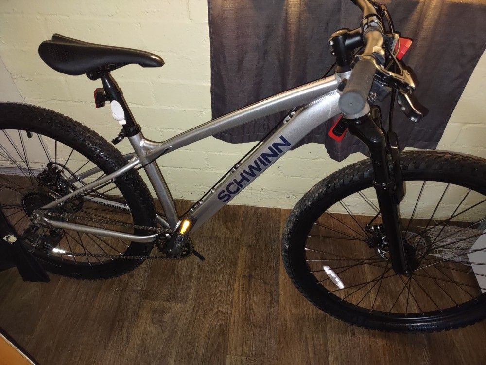 New 27.5 Inch Axum Sport Schwinn Mountain Bike 
