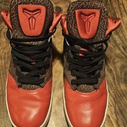 Nike Kobe Men’s Sneakers – Size 12