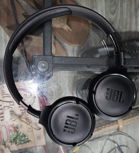 JBL Tune 510 Bluetooth Headphones