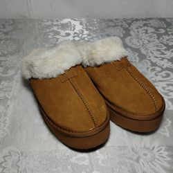  Joyspun Womens Synthetic Suede Platform Sneakers — Brand New 