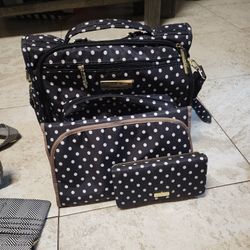 Jujube Diaper Bag With Matchinh Wallet And Changing Pad