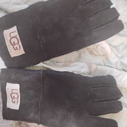 UGG Gloves Warm And Stylish 