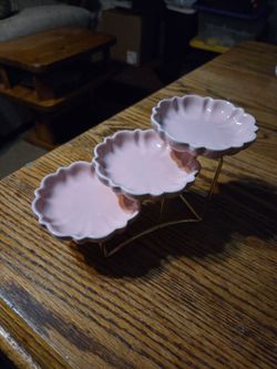 Vintage Rachel Zoe 3 tier pastel pink scalloped rim trinket dish/jewelry trays with gold stand