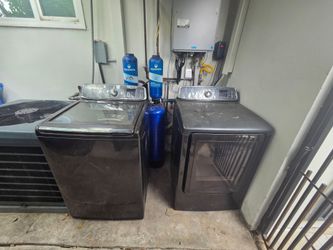 Samsung washer and dryer dry combo prefect working conditions dark gray
