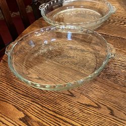 2 Pyrex #229 Glass Dish 9.5" Scalloped Fluted Edge Pie Dish