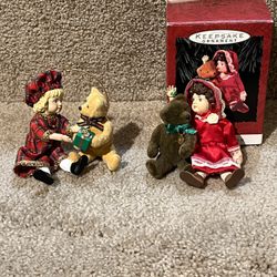 Hallmark set of 2 Teddy and Julianne Lucinda 1(contact info removed)