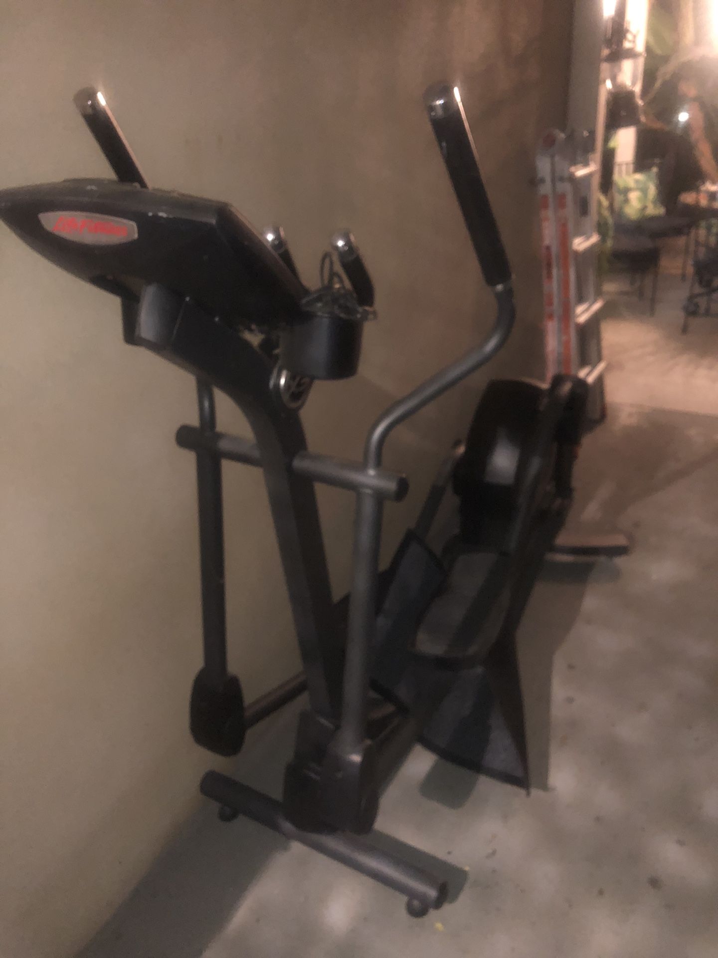 Life Fitness X3 Elliptical Cross Trainer