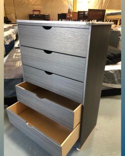 Dresser / Five drawers dresser