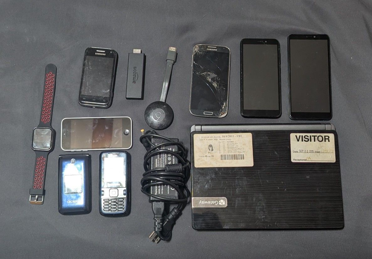 Tech Lot *FOR PARTS* *Read Description*