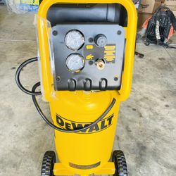 DEWALT 15 Gal. Portable Electric Air Compressor