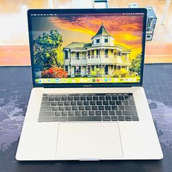 Apple MacBook Pro 15” 2019 Core i9 32GB RAM 500GB  Radeon Pro Vega 20 READ Description