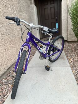 Girls 24” Liv Enchant Bike