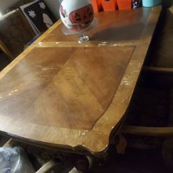 Antique Solid Oak Table With Leaf Extender And 6 Chairs