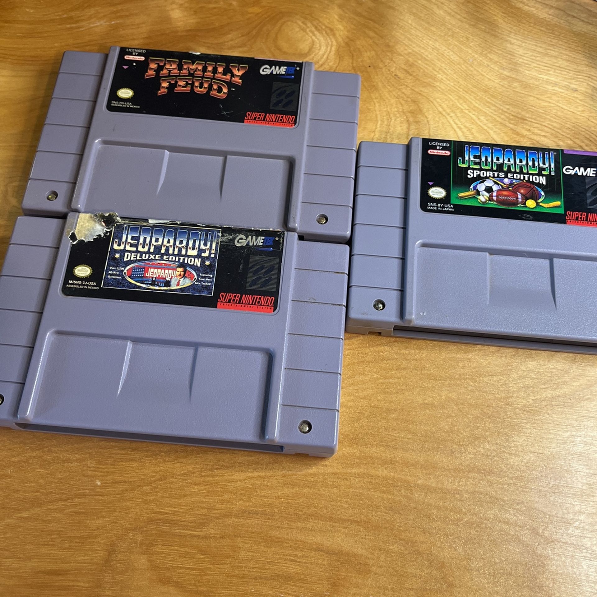 Super Nintendo - SNES - Jeopardy And Family Feud