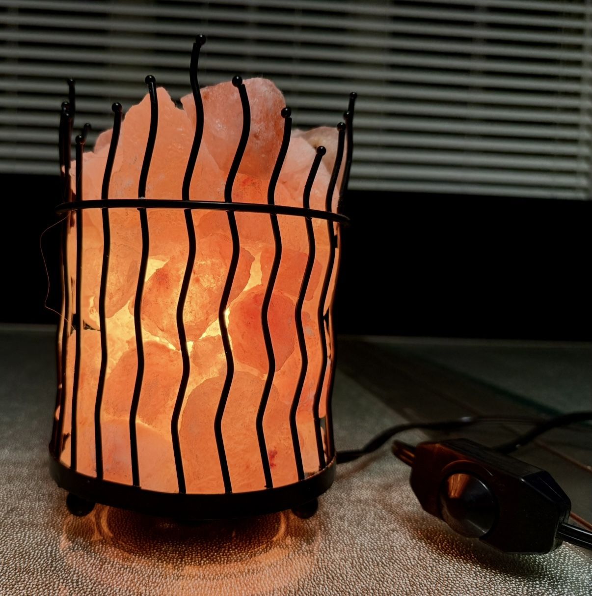 Himalayan Salt Lamp Pillar Style Basket