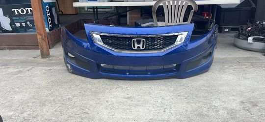 USED REF#B906 2008 - 2010 HONDA ACCORD FRONT BUMPER ASSEMBLY