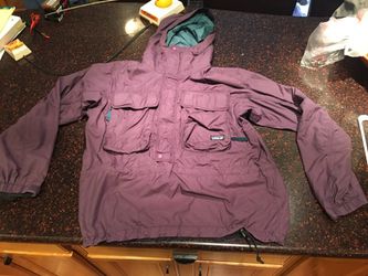 Mens Patagonia size large purple pull over jacket coat rain
