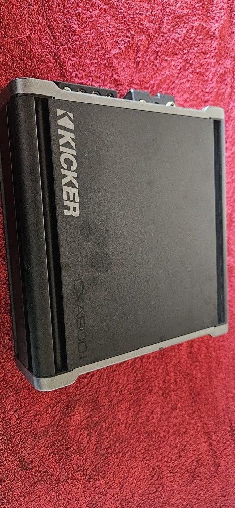 Kicker Amp