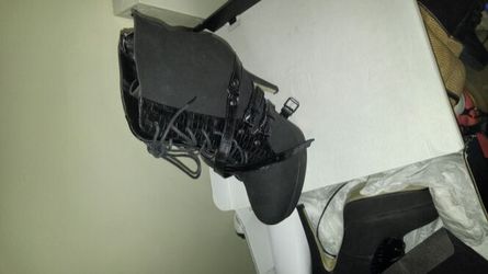 Womans boots size 11