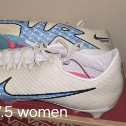 Unisex Soccer Shoes