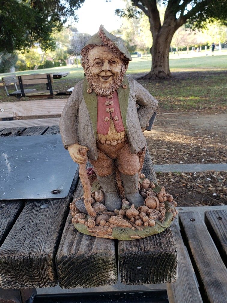Tom Clark Gnomes, HYKE, Signed, Excellent Condition
