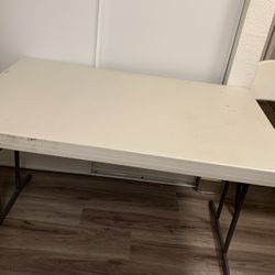 Folding Table 