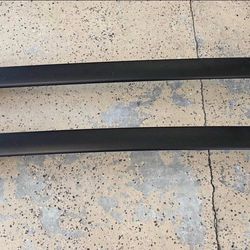 Cross Bars for Roof Rack - Toyota Highlander