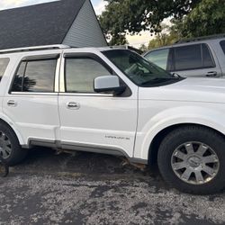 2003 Lincoln Navigator