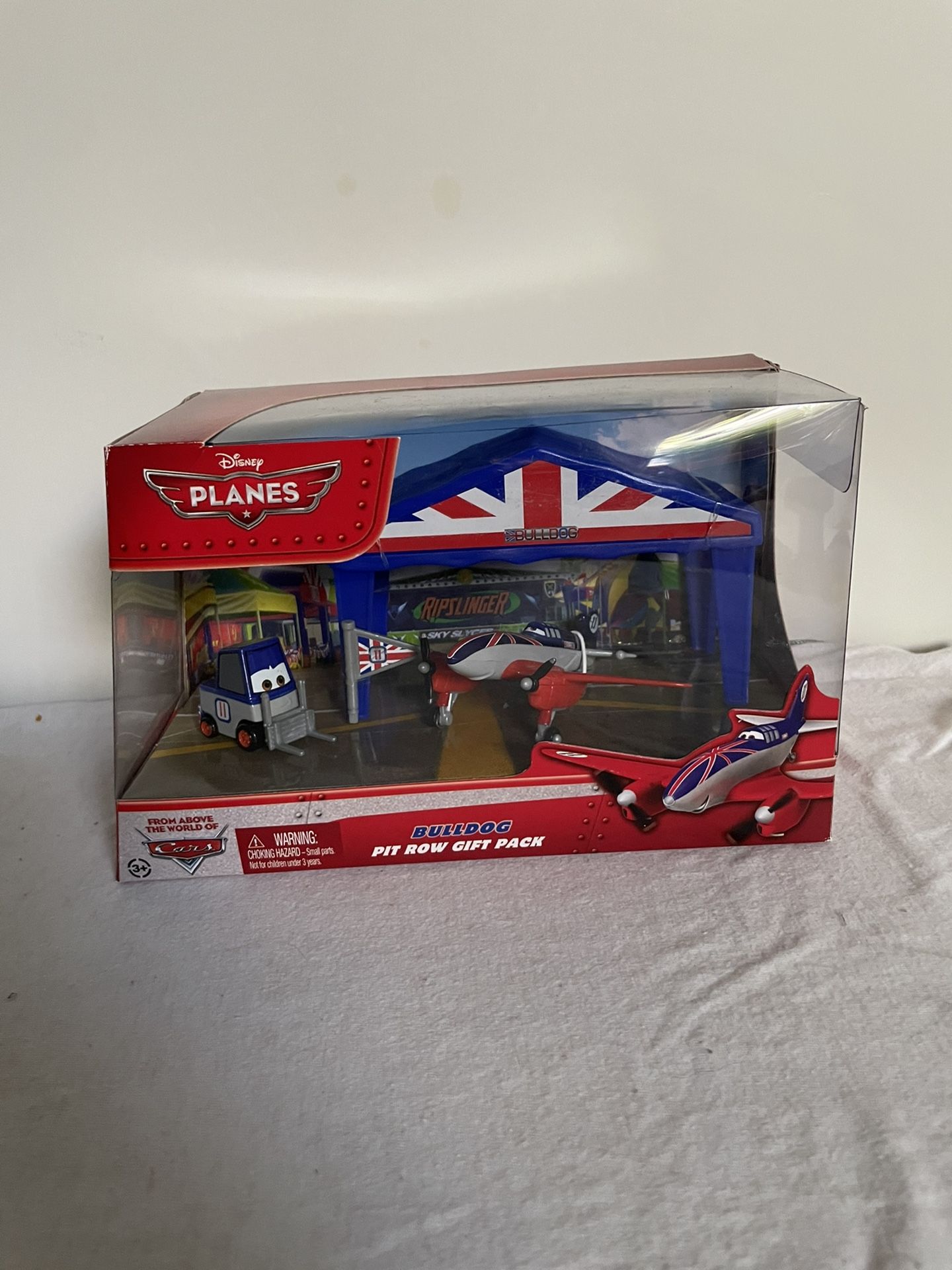 Disney Pixar Planes Bulldog Pit Row Die Cast Gift Pack Mattel New
