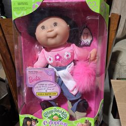 Vintage 1999 Cabbage Patch Kids E-doption Kids doll is a collector's item featuring a Barbie-themed
Name is Mariette Nichole