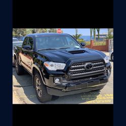 2017 Toyota Tacoma (Salvage Title) 