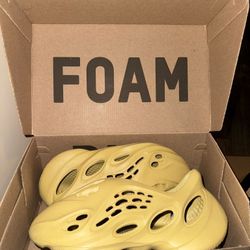 Yeezy Foam Runners 