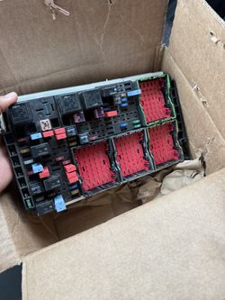 Peterbilt 579 Fuse Box Assembly