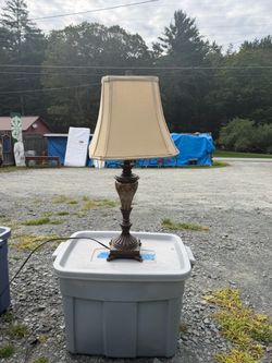 Traditional Table Lamp with Shade