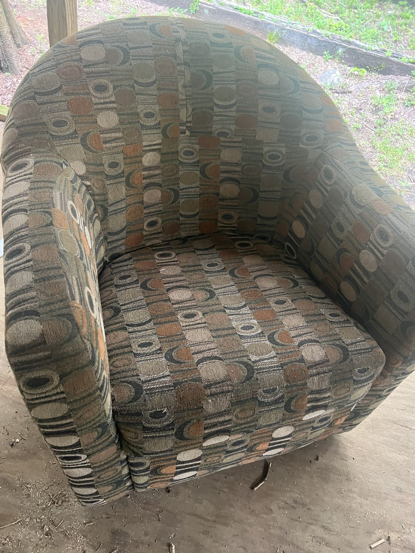 Swiveled chair