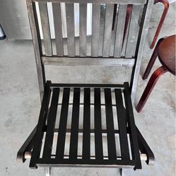 Set Of 5 Wooden Folding Chairs 