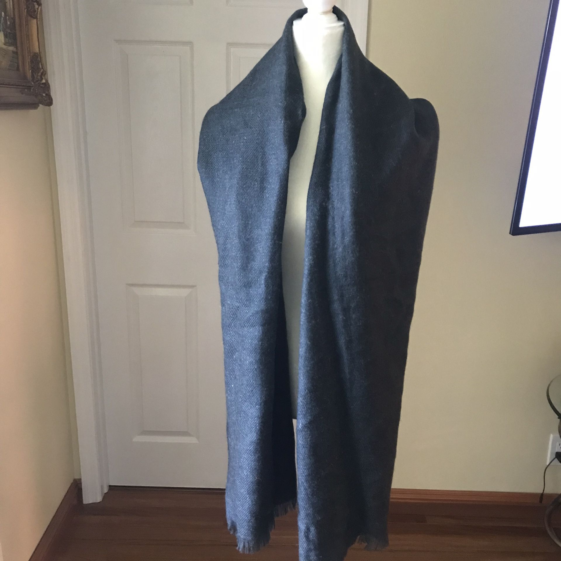 Pistil Grey Color New scarf. Warm, soft, cozy 
