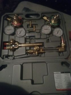 Olsen.   Acetylene In Oxygen Welding Kit Tanks Not Included