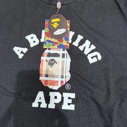 (Send Price)BAPE multi-coloured streetwear t-shirt