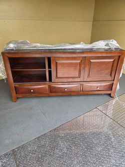 TV Stand 60x32x16 obo