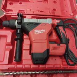 MILWAUKEE ROTARY HAMMER DRILL 15AMP VARIABLE SPEED 