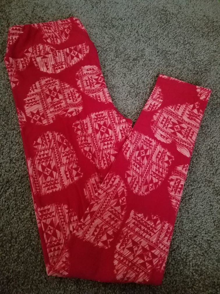 Clearance Lularoe Valentines Day leggings OS $10