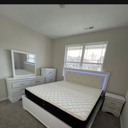 Bedroom Set In Stock For Fast Delivery 