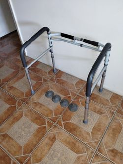 Toilet Safety Railing With Suction Cup Feet 